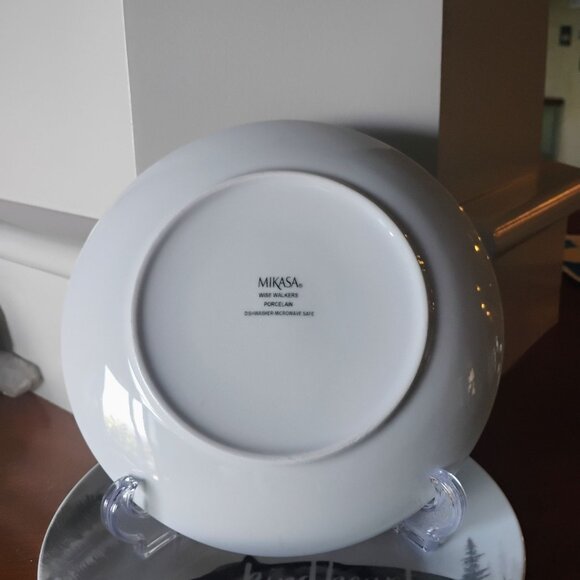 Mikasa Wise Walkers Bear Porcelain Plates 8" Set of 2 - Picture 5 of 5